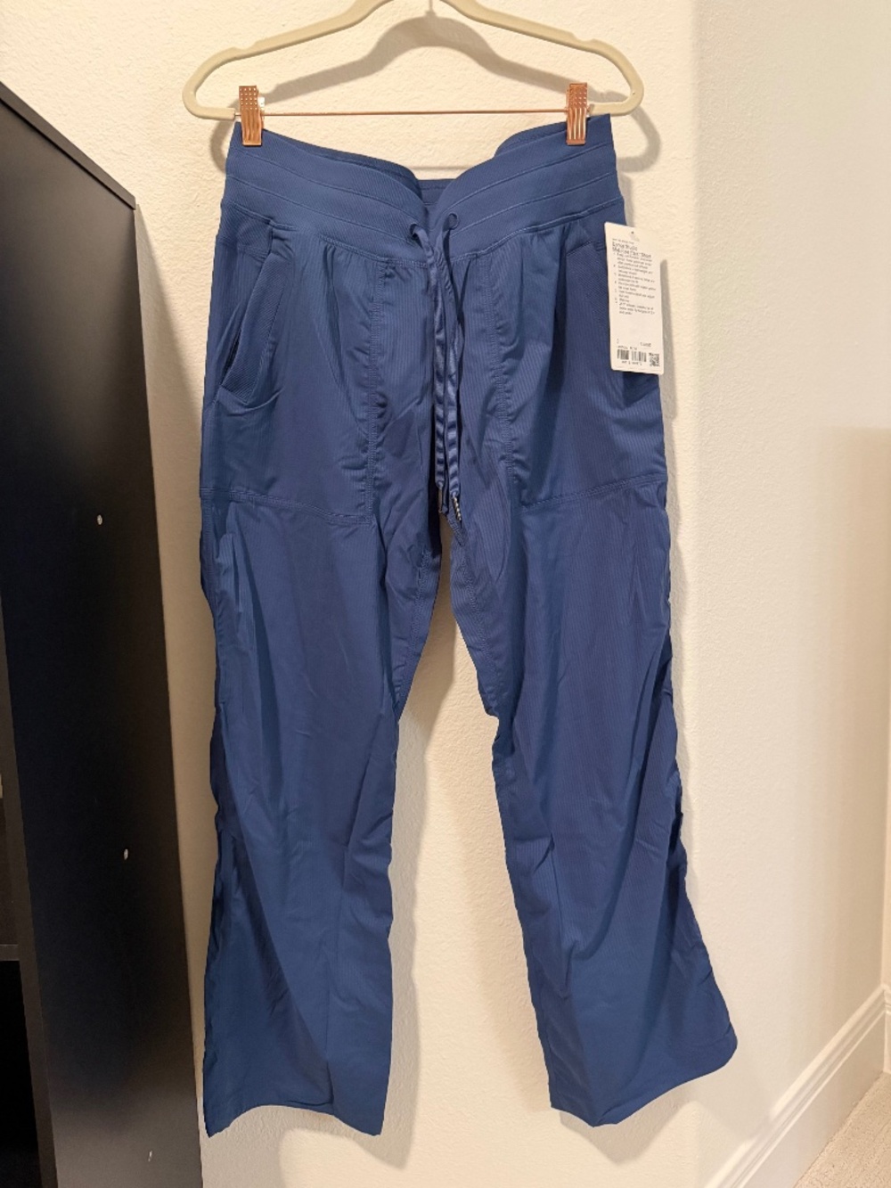 NWT Lululemon Blue Twill Dance Studio Pant *Short, Size 8
